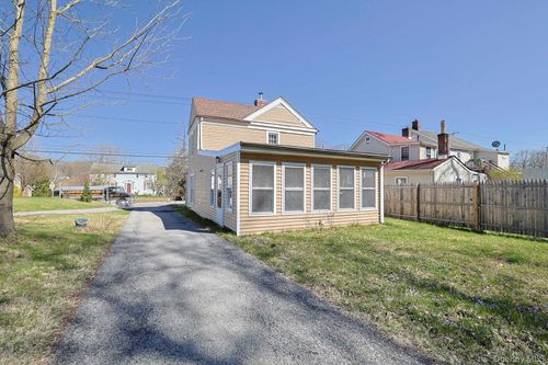 1666 Main St, Pleasant Valley, NY, 12569-7628 | Card Image