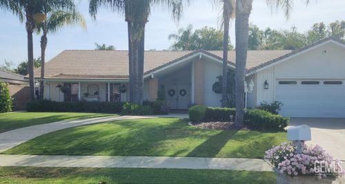 7206 Briar Ridge Court, Bakersfield, CA, 93308 | Card Image