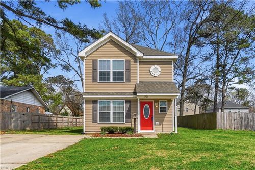 2703 Mark St, Chesapeake, VA, 23324-2945 | Card Image