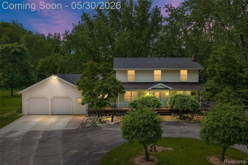 3750 Old Homestead Dr, Howell, MI, 48855-9726 | Card Image