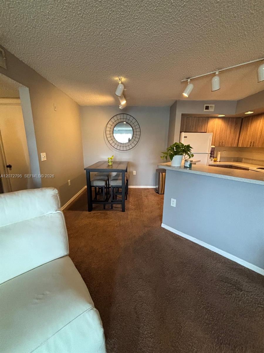 Residential Lease in Sunrise 5