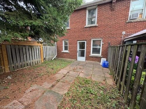 24 Macklin St N, Hamilton, ON, L8S3S1 | Card Image