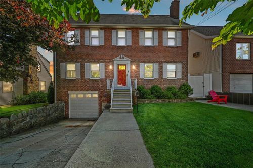 269 Hayward St, Yonkers, NY, 10704-2051 | Card Image