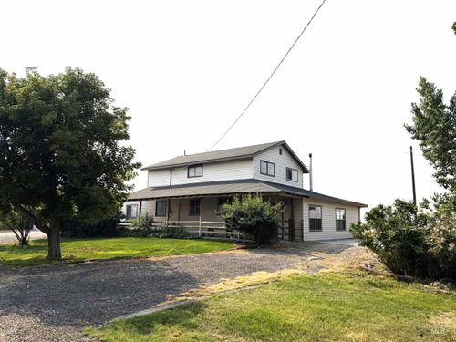 27924 Sand Rd, Parma, ID, 83660-6587 | Card Image