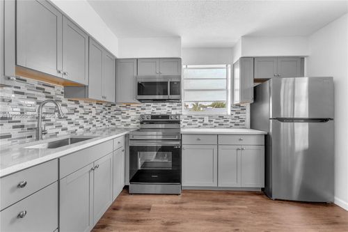 apt-3-3750 Sw 59th Ave, Davie, FL, 33314-2635 | Card Image