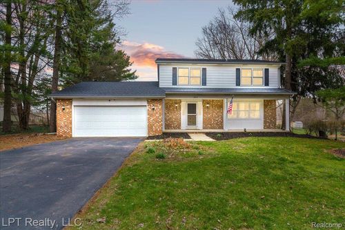 3715 W Hiawatha Dr, Okemos, MI, 48864-4011 | Card Image