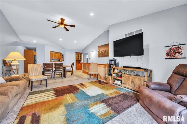 5213 W Vale Ct, House other with 3 bedrooms, 3 bathrooms and null parking in Bartonville IL | Image 6