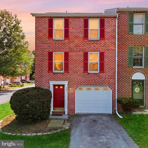 281 Old Furnace Rd, HARPERS FERRY, WV, 25425-6352 | Card Image