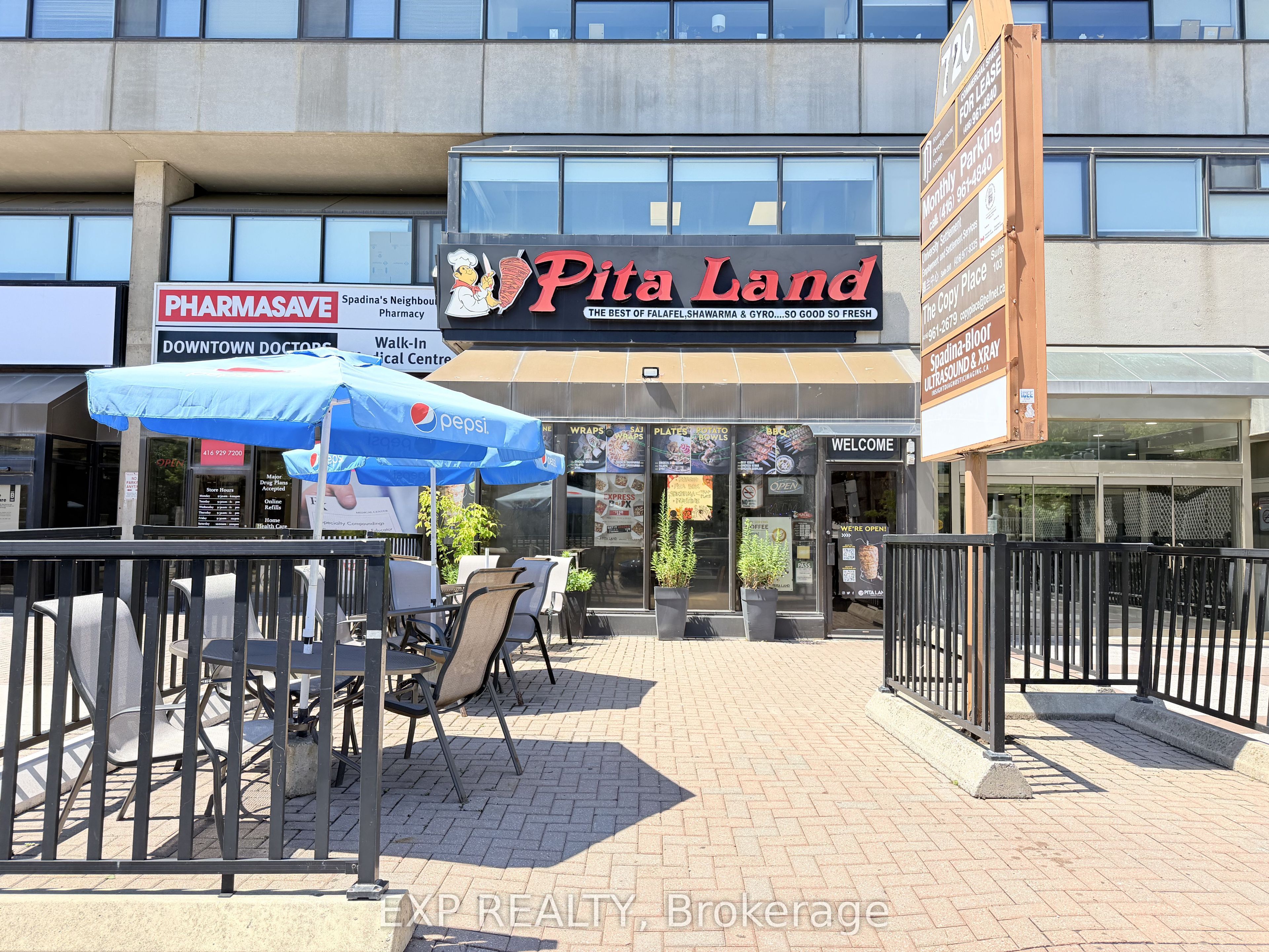 Commercial Sale in Toronto C01 3