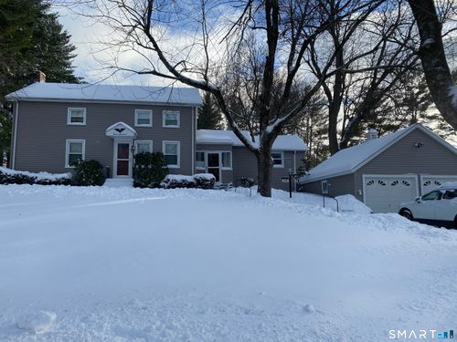 300 Charter Oak St, Manchester, CT, 06040-6215 | Card Image