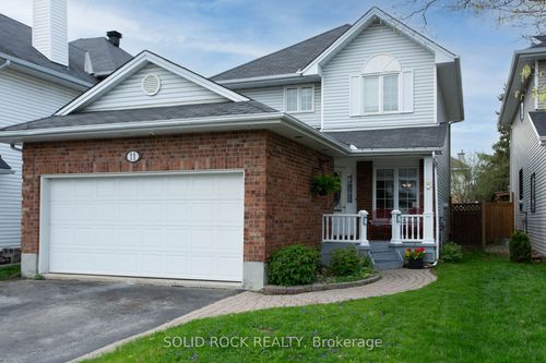 11 Royal Field Cres, Nepean, ON, K2J4G1 | Card Image