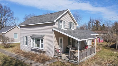 6812 Sherman St, North Branch, MI, 48461-8729 | Card Image