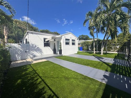 1451 Nw 31st St, Miami, FL, 33142-6138 | Card Image
