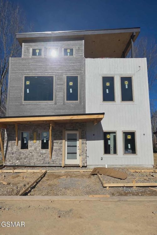 2911 Tipi Way, Pigeon Forge, TN, 37863 | Card Image