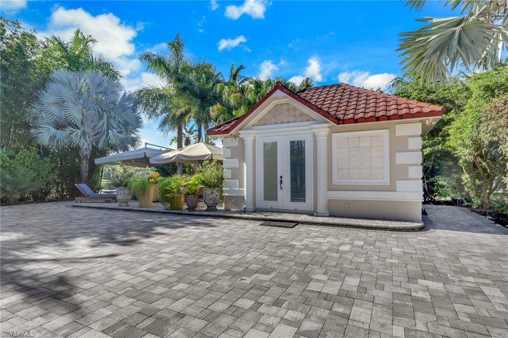 Land in NAPLES 4