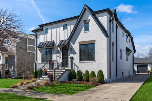 216 S Evergreen Ave, Arlington Heights, IL, 60005-1914 | Card Image