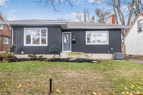 52 Charing Cross St, Brantford, ON, N3R2H3 | Card Image