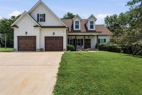 301 Mcintyre St, Bowling Green, KY, 42101-7370 | Card Image