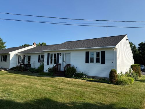 28-28 Meadow View Ln, Winslow, ME, 04901-9407 | Card Image