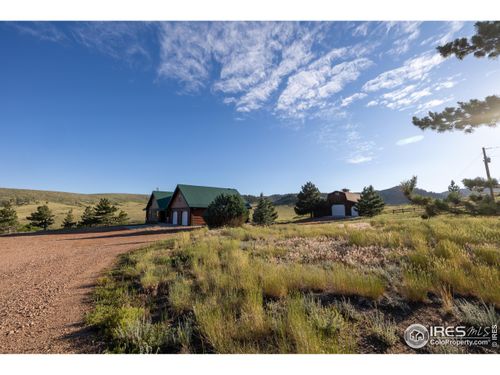 11881 Red Feather Lakes Rd, Livermore, CO, 80536-9609 | Card Image