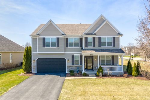 890 Stratford Dr, North Aurora, IL, 60542-2021 | Card Image