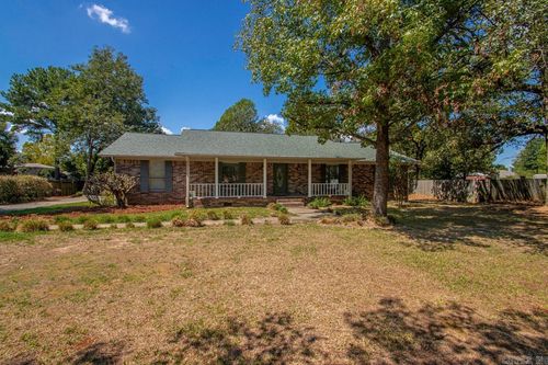 717 Adams Dr, Jacksonville, AR, 72076-9402 | Card Image