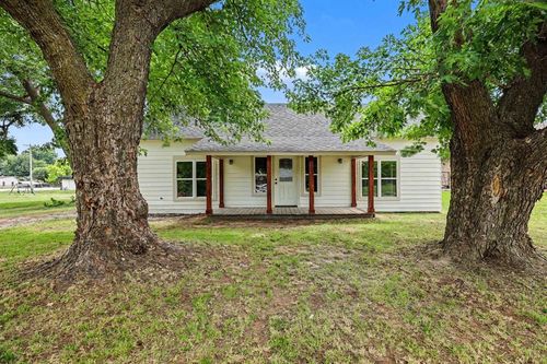 216 E Beech St, Lexington, OK, 73051-9065 | Card Image