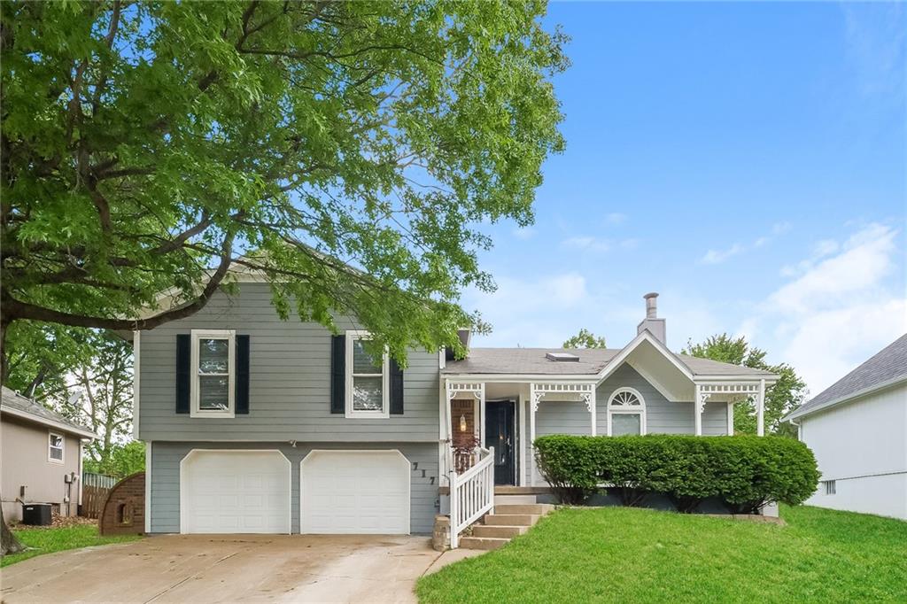 Colonial Dr, Shelby Township, MI 48316