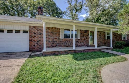 301 Gunpowder Rd, Cabot, AR, 72023-9680 | Card Image