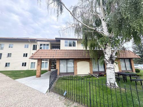 304-65 Temple Blvd W, Lethbridge, AB, T1K5M2 | Card Image