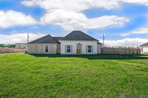 1522 Lamotte Ln, Port Allen, LA, 70767-6222 | Card Image