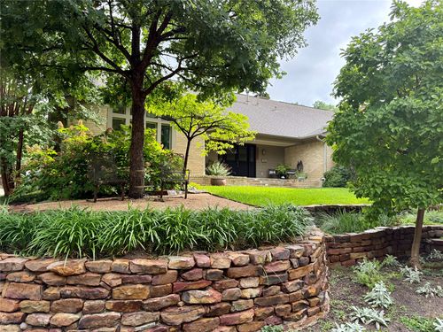 10115 Chesterton Dr, Dallas, TX, 75238-2101 | Card Image