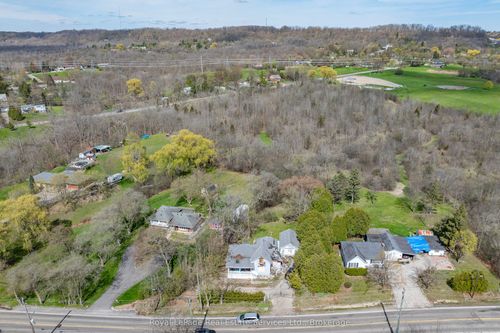 701 York Rd, Dundas, ON, L9H5W9 | Card Image