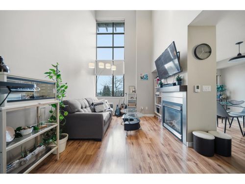 416-10866 City Pky, Surrey, BC, V3T5W9 | Card Image