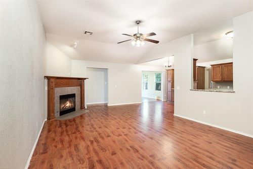 2500 Queenston Ave, Norman, OK, 73071-3838 | Card Image