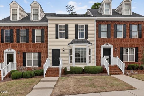 204 Knightsborough Way, Apex, NC, 27502-4384 | Card Image