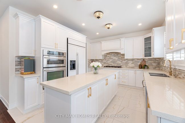 57 Beacon Hill Dr, House other with 7 bedrooms, 6 bathrooms and 4 parking in Brampton ON | Image 11