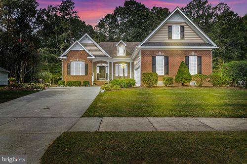 85 Pleasants Ln, Kilmarnock, VA, 22482-2800 | Card Image