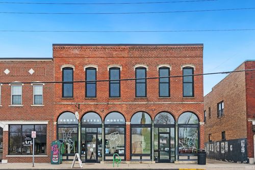 1113 Broadway, Fort Wayne, IN, 46802-3301 | Card Image