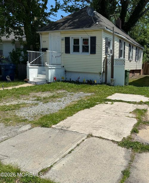 424 Drummond Ave, Neptune, NJ, 07753-4629 | Card Image