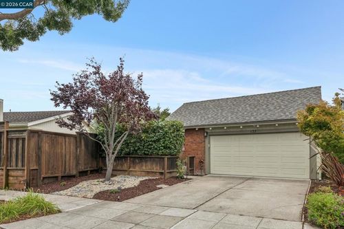 137 Brighton Rd, Alameda, CA, 94502-6441 | Card Image