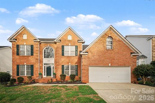 15548 Donnington Dr, Charlotte, NC, 28277-1677 | Card Image