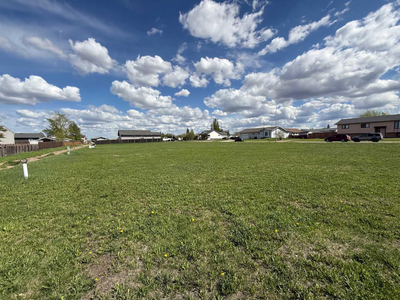 Land in Rycroft 4