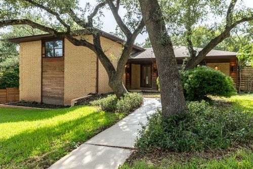 9404 Springwood Dr, Austin, TX, 78750-2942 | Card Image