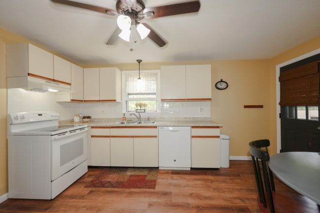 7 Midridge Cir, Condo with 2 bedrooms, 2 bathrooms and null parking in Londonderry NH | Image 10