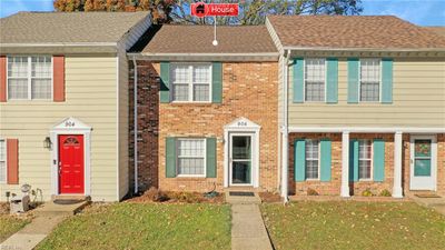 906 Ketch Court, House attached with 2 bedrooms, 1 bathrooms and null parking in Chesapeake VA | Image 1