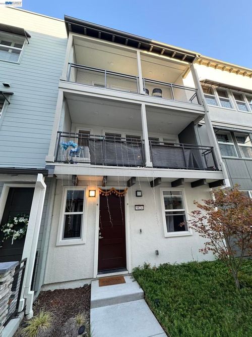 9824 Seawind Way, Newark, CA, 94560 | Card Image