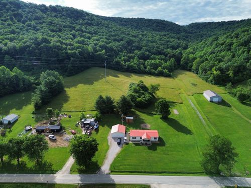 3149 Salt Lick Rd, Vanceburg, KY, 41179-8376 | Card Image