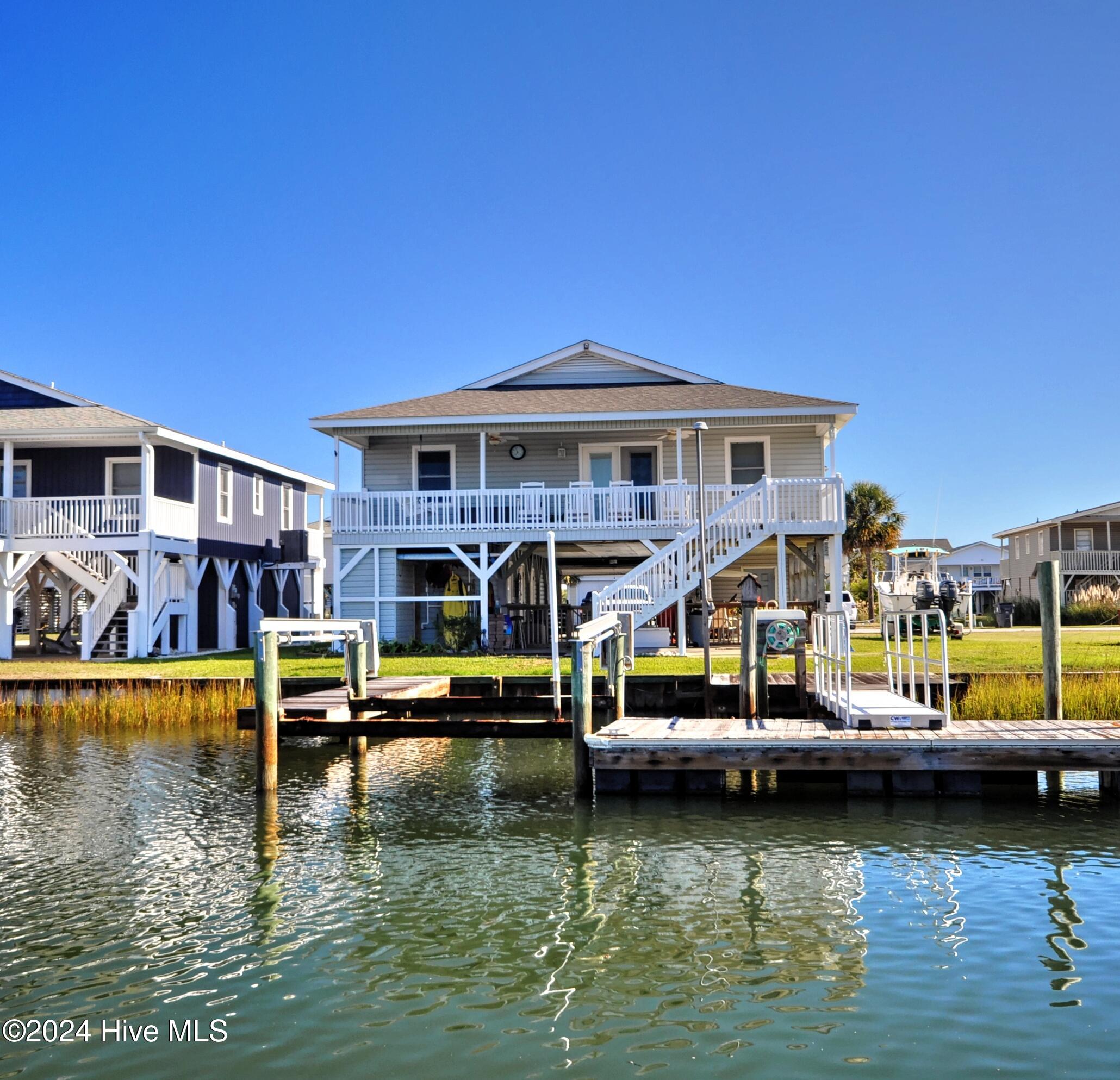 Fairmont St, Ocean Isle Beach, NC 28469