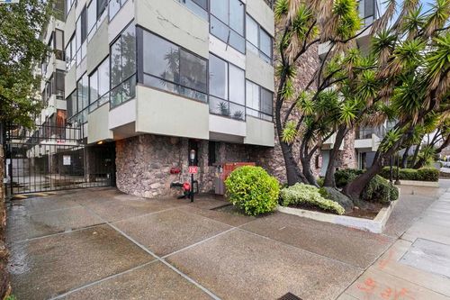 1830 Lakeshore Ave, Oakland, CA, 94606-1266 | Card Image